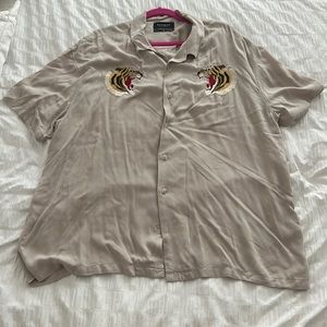 PACSUN Men’s Tiger Button Down
